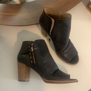 Geox open toed heeled booties